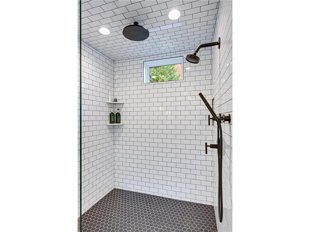 16110 Crosby Cove Road Minnetonka MN 55391 - Lake Minnetonka 6679862 image33