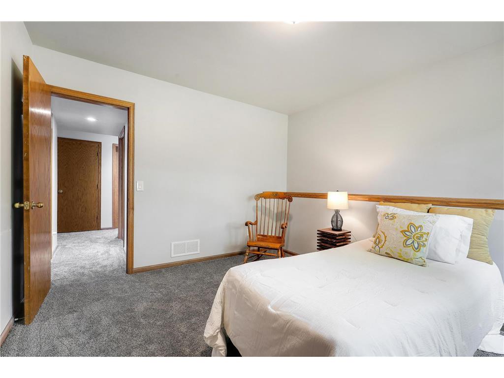 16118 Harvard Court Lakeville MN 55044 7043217 image46