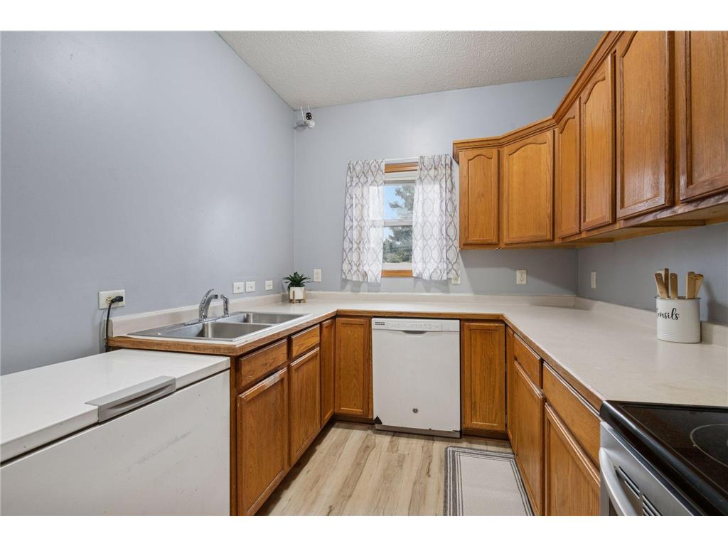 1612 68th Lane N Brooklyn Center MN 55430 7025216 image11