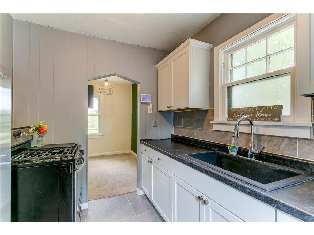 1612 County Road C E Maplewood MN 55109 7085992 image4