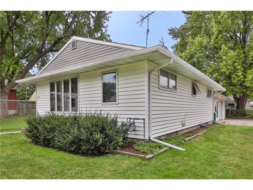 1612 Ramsey Street Albert Lea MN 56007 6786549 image1