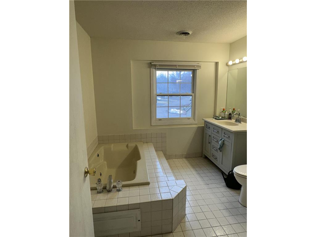 1612 Rose Hill Circle Lauderdale MN 55108 6811893 image6