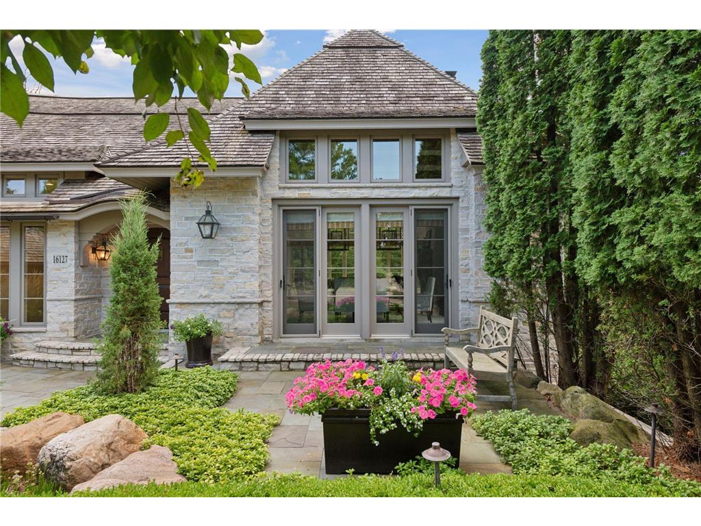 16127 Crosby Cove Road Minnetonka MN 55391 - Lake Minnetonka 6762315 image4