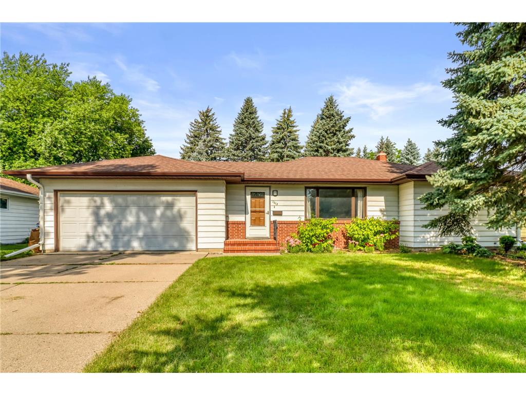 1613 16th Street S Moorhead MN 56560 7109043 image1