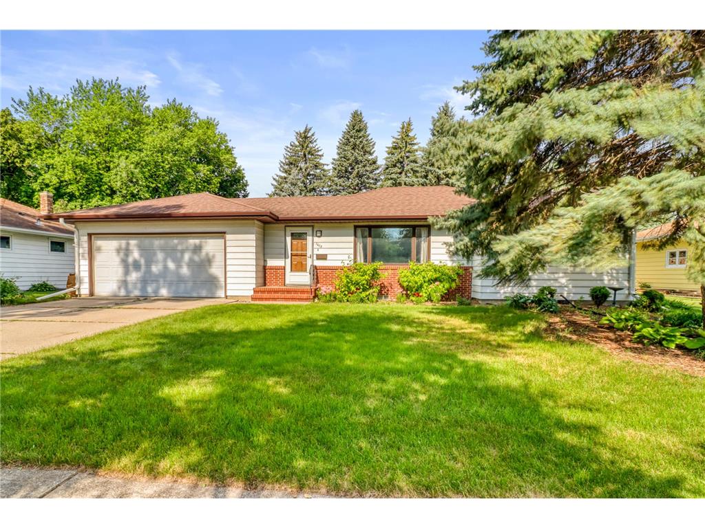 1613 16th Street S Moorhead MN 56560 7109043 image2