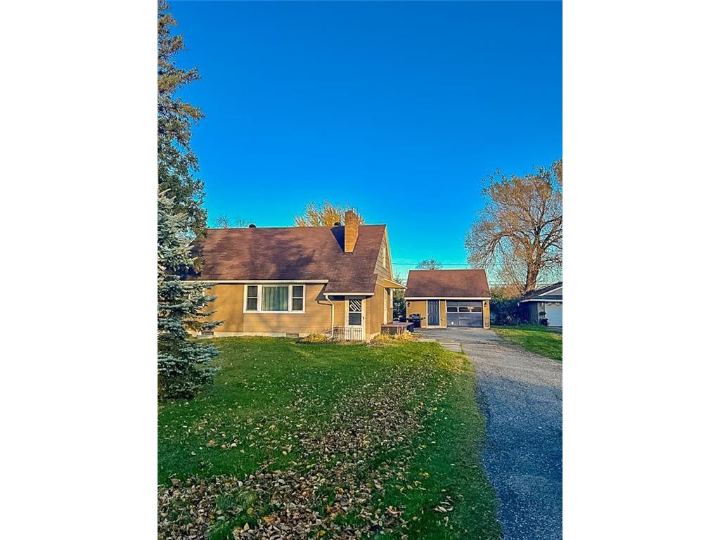 1613 5th Avenue E International Falls MN 56649 7011851 image1