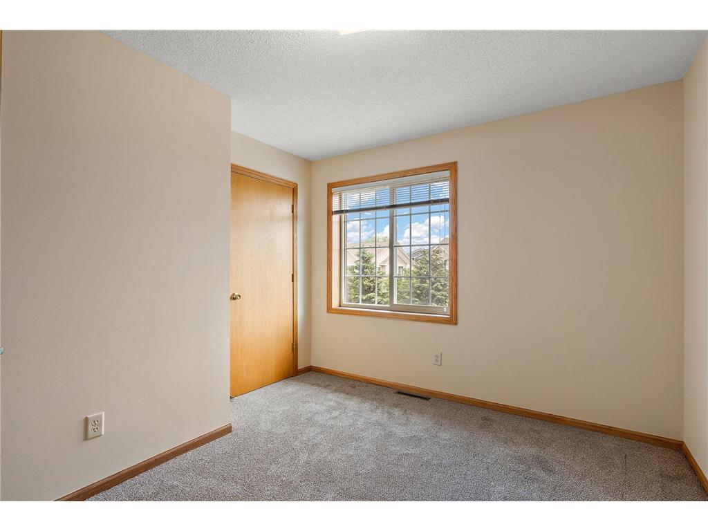 1613 County Road D E #L Maplewood MN 55109 7030900 image11
