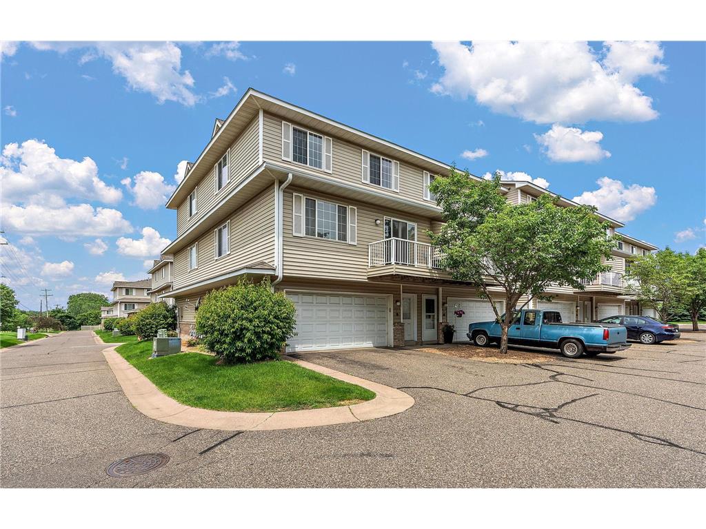 1613 County Road D E #L Maplewood MN 55109 7030900 image2