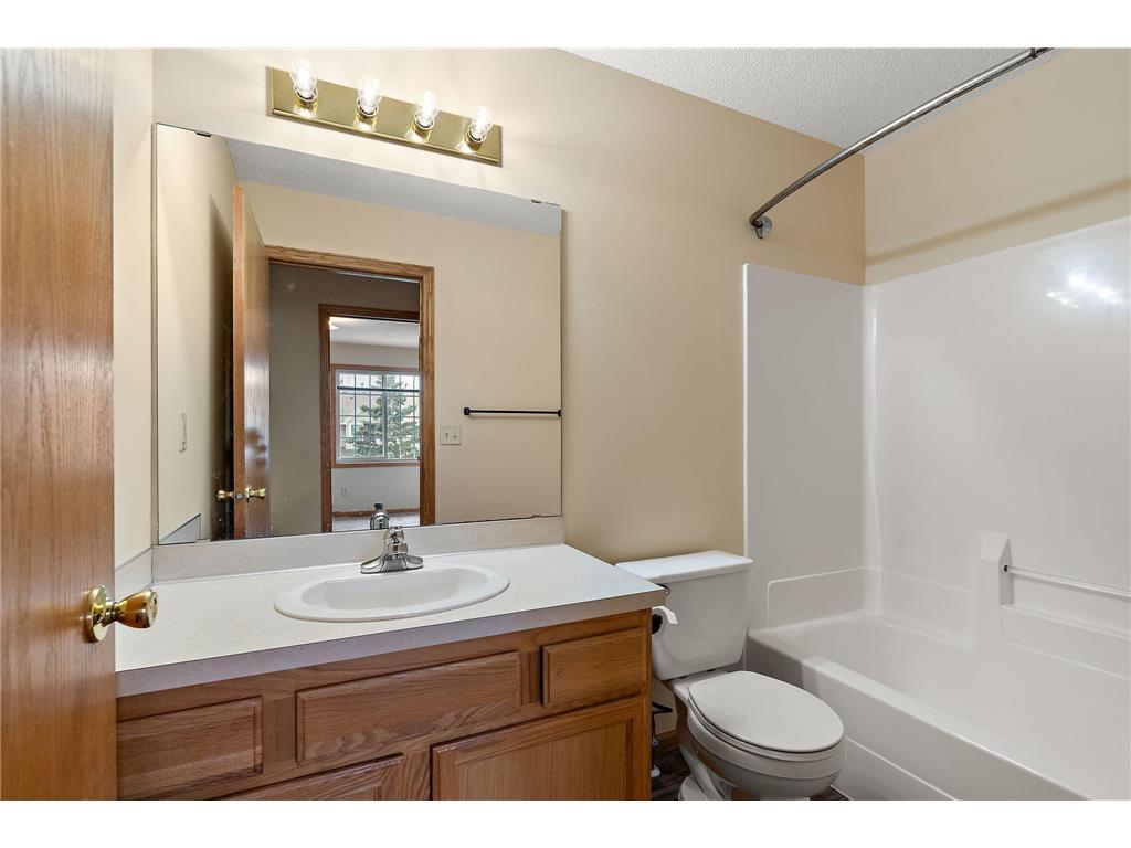 1613 County Road D E #L Maplewood MN 55109 7030900 image6