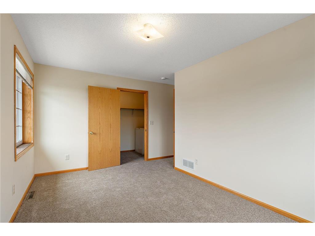 1613 County Road D E #L Maplewood MN 55109 7030900 image9