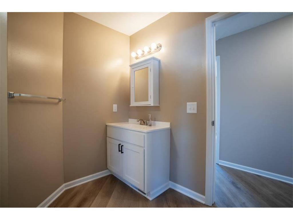 1613 E 24th Street Minneapolis MN 55404 7086571 image16