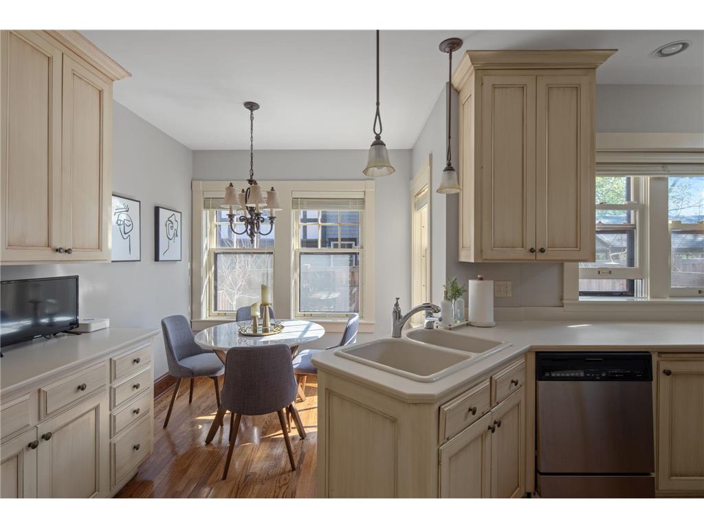 1613 W Franklin Avenue Minneapolis MN 55405 7065128 image13