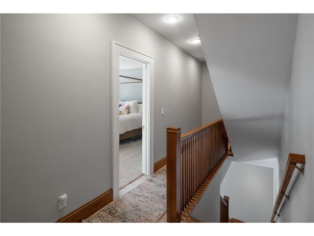 1613 W Franklin Avenue Minneapolis MN 55405 7065128 image17