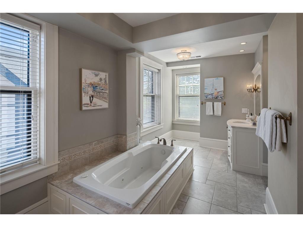 1613 W Franklin Avenue Minneapolis MN 55405 7065128 image23