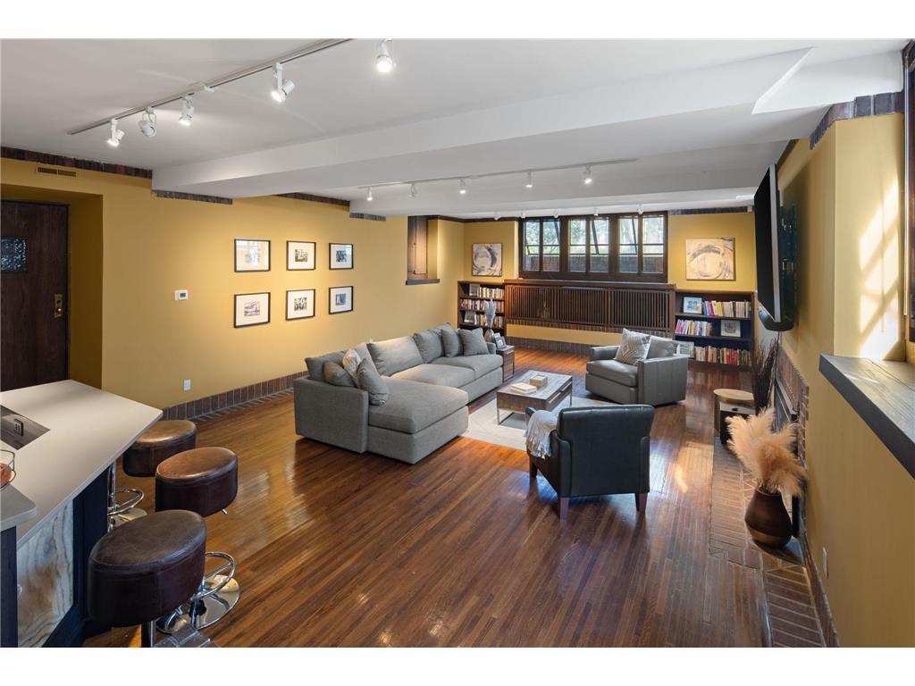 1613 W Franklin Avenue Minneapolis MN 55405 7065128 image36