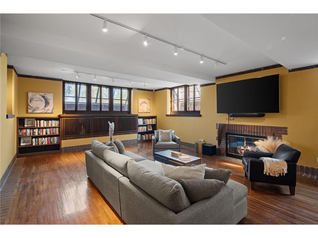 1613 W Franklin Avenue Minneapolis MN 55405 7065128 image37