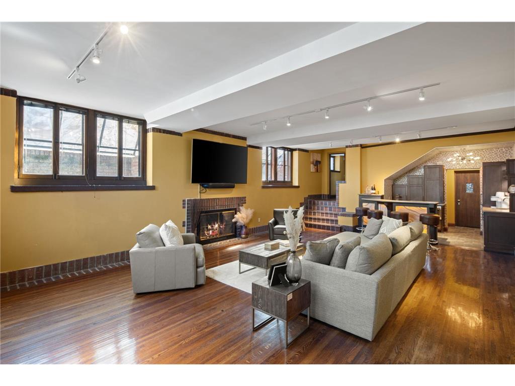 1613 W Franklin Avenue Minneapolis MN 55405 7065128 image42