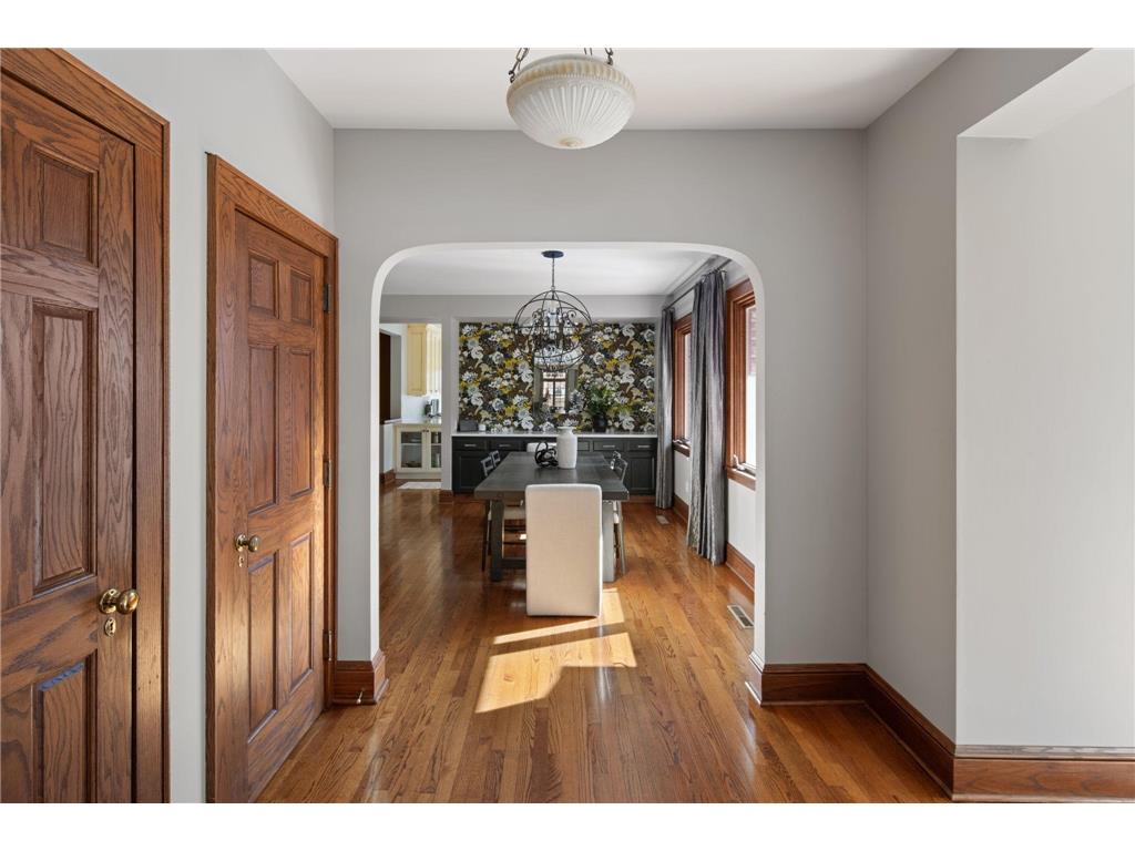1613 W Franklin Avenue Minneapolis MN 55405 7065128 image5