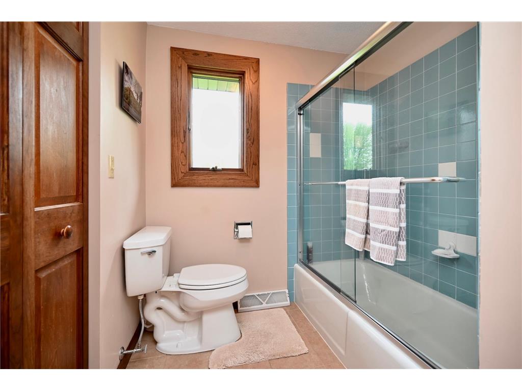 1614 Valley View Drive Winona MN 55987 7063398 image17