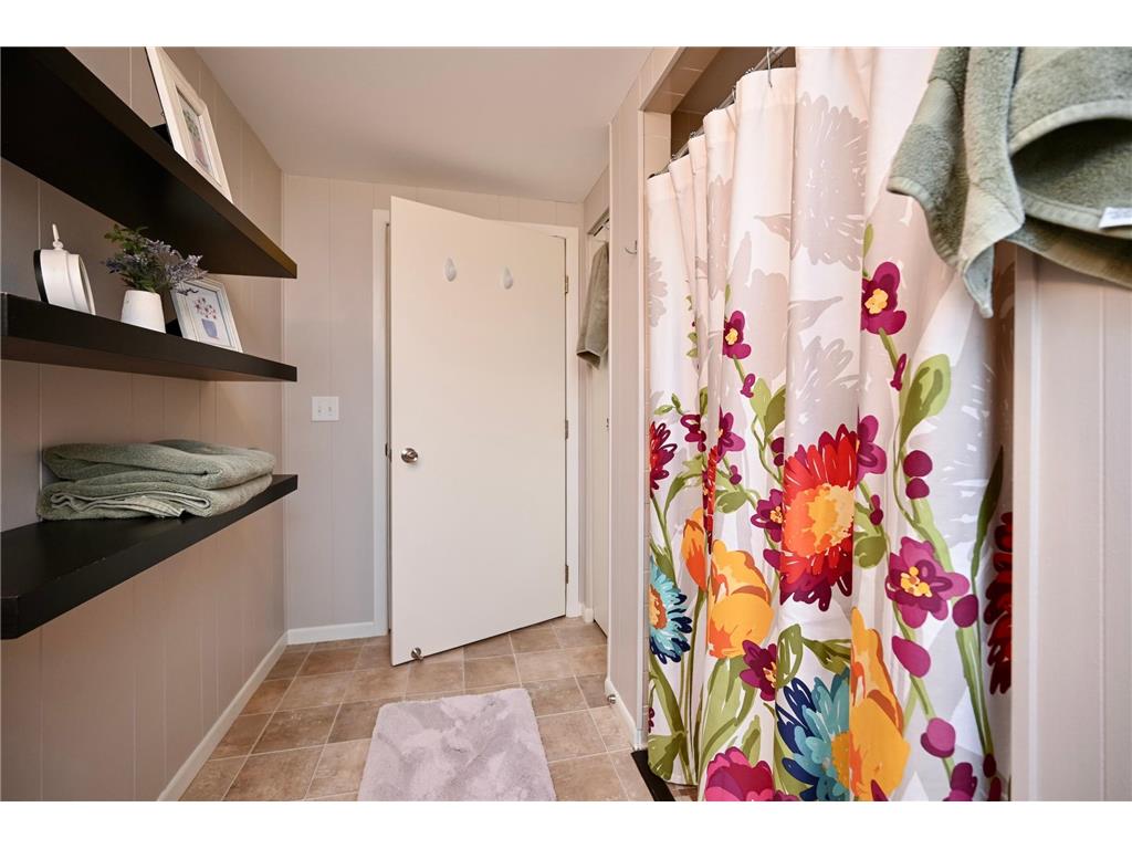 1614 Valley View Drive Winona MN 55987 7063398 image25