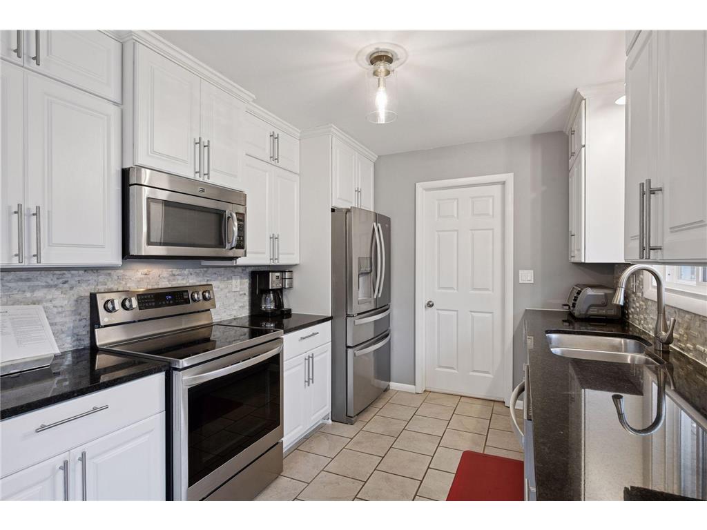 1615 Garland Lane N Plymouth MN 55447 6813470 image13