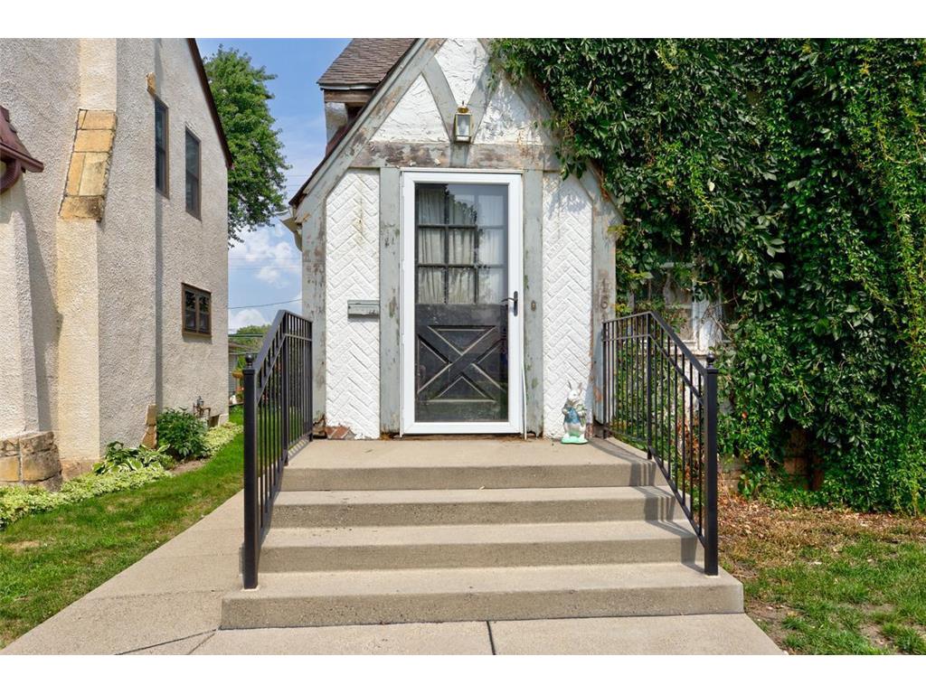 1615 Pinehurst Avenue Saint Paul MN 55116 6421706 image1