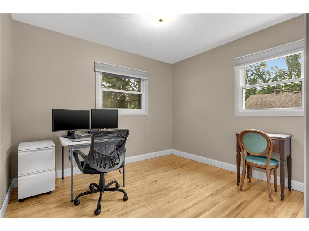 1616 Circle Drive Burnsville MN 55337 7069826 image16