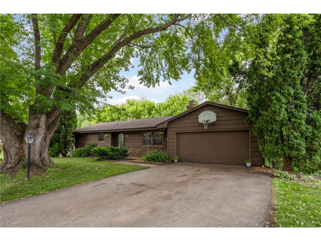 1616 Circle Drive Burnsville MN 55337 7069826 image2