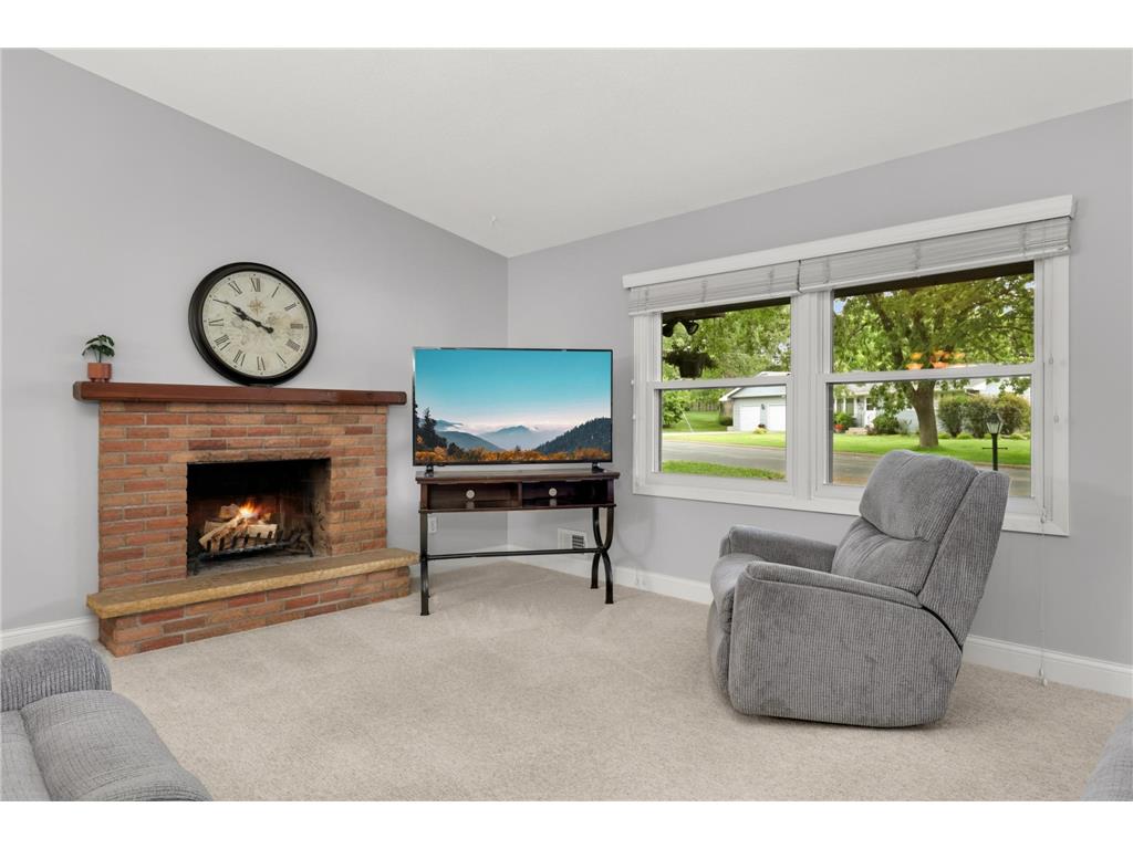 1616 Circle Drive Burnsville MN 55337 7069826 image5
