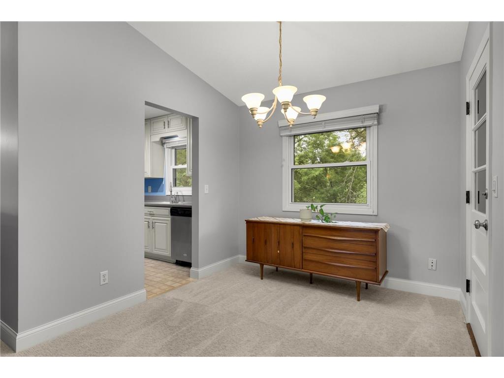 1616 Circle Drive Burnsville MN 55337 7069826 image8