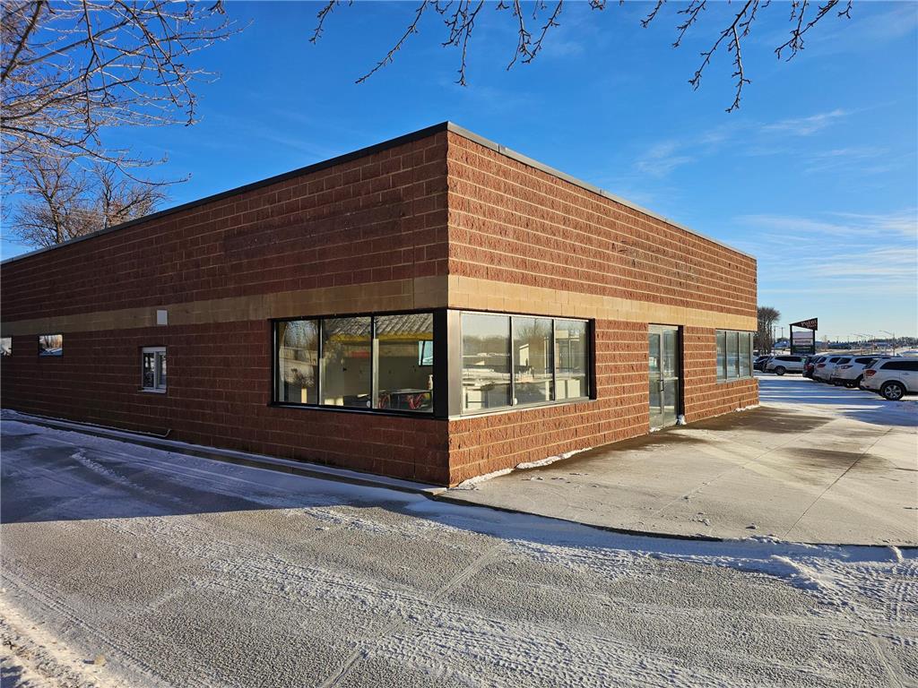 1617 Highway 12 SE Willmar MN 56201 6650802 image1