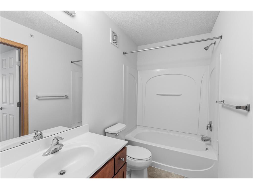 1617 Legacy Parkway E #1 Maplewood MN 55109 7079521 image15