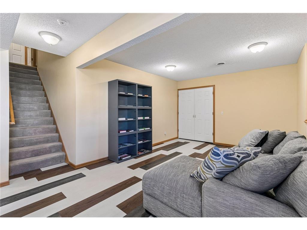 1617 Lexington Lane Shakopee MN 55379 7018473 image26