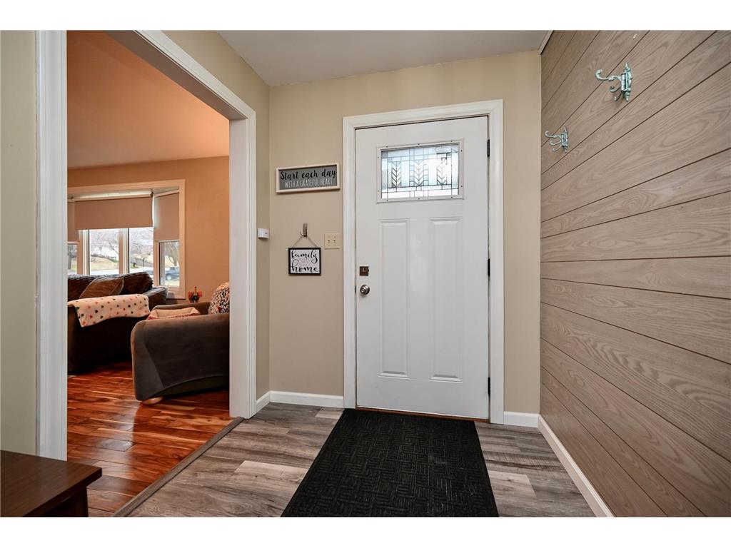 1617 Poplar Drive Red Wing MN 55066 7048315 image3