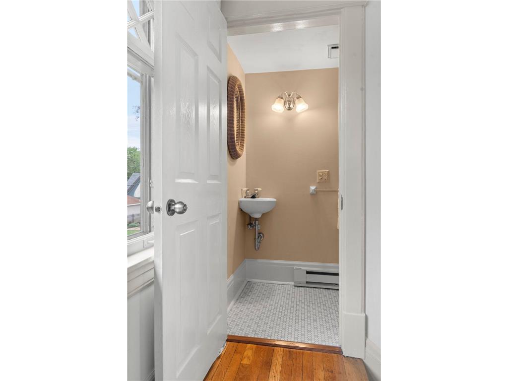 1617 Summit Avenue Saint Paul MN 55105 7076129 image18