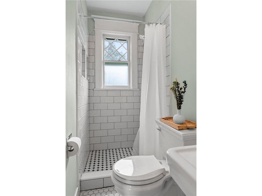 1617 Summit Avenue Saint Paul MN 55105 7076129 image31