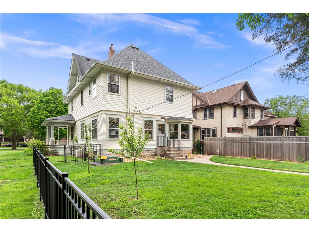 1617 Summit Avenue Saint Paul MN 55105 7076129 image57