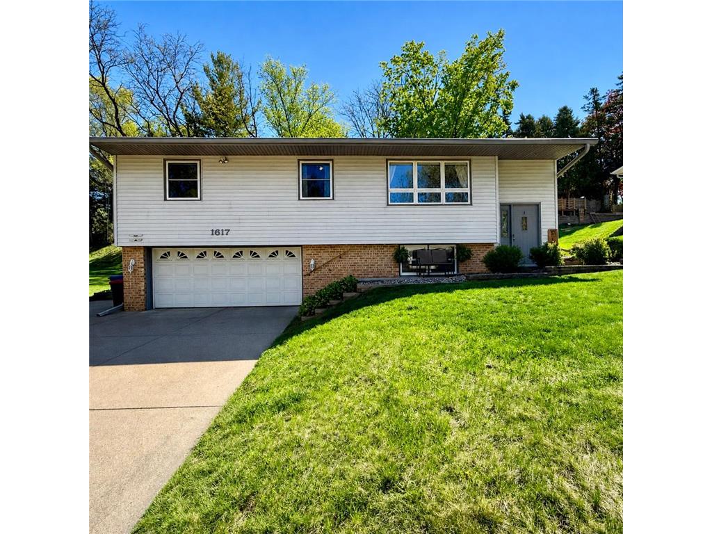 1617 Woodland Drive Red Wing MN 55066 7071352 image1