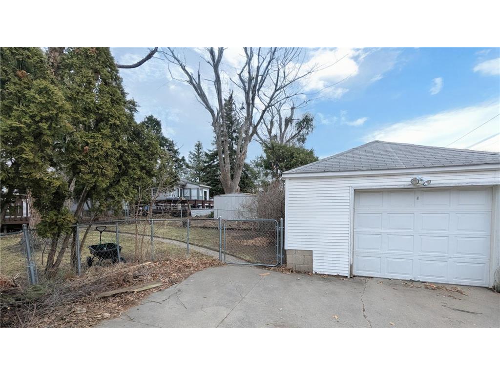 1618 Beech Street Saint Paul MN 55106 7047913 image16