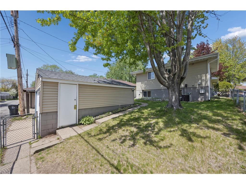 1618 Mclean Avenue Saint Paul MN 55106 7063474 image21