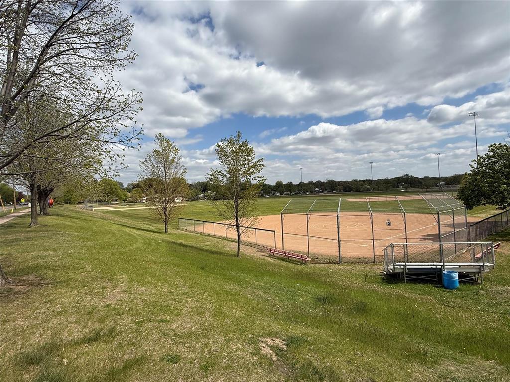 1618 Mclean Avenue Saint Paul MN 55106 7063474 image26