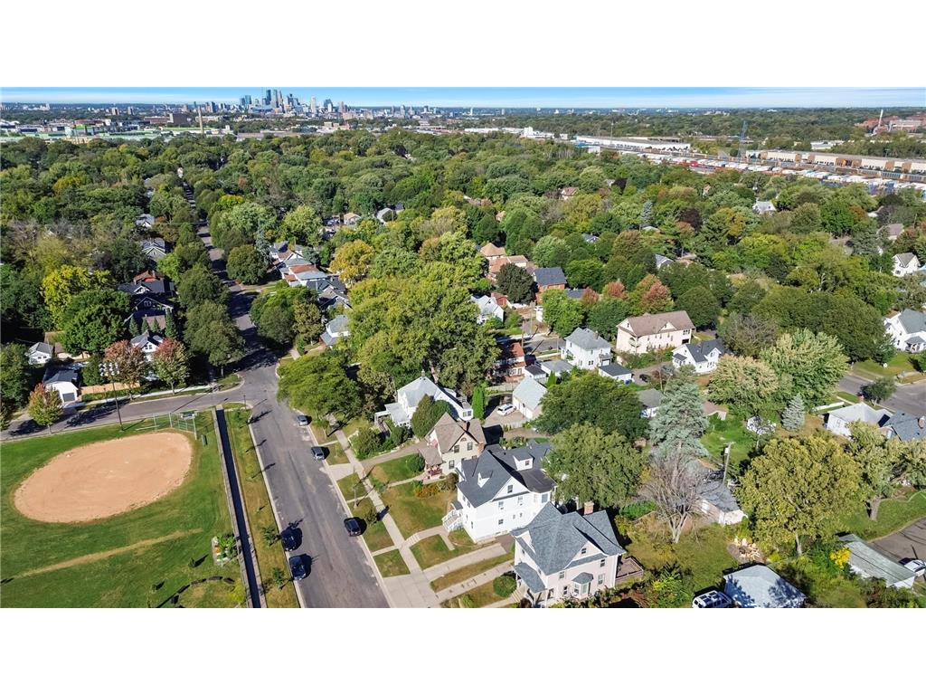 1619 Hubbard Avenue Saint Paul MN 55104 6803172 image11