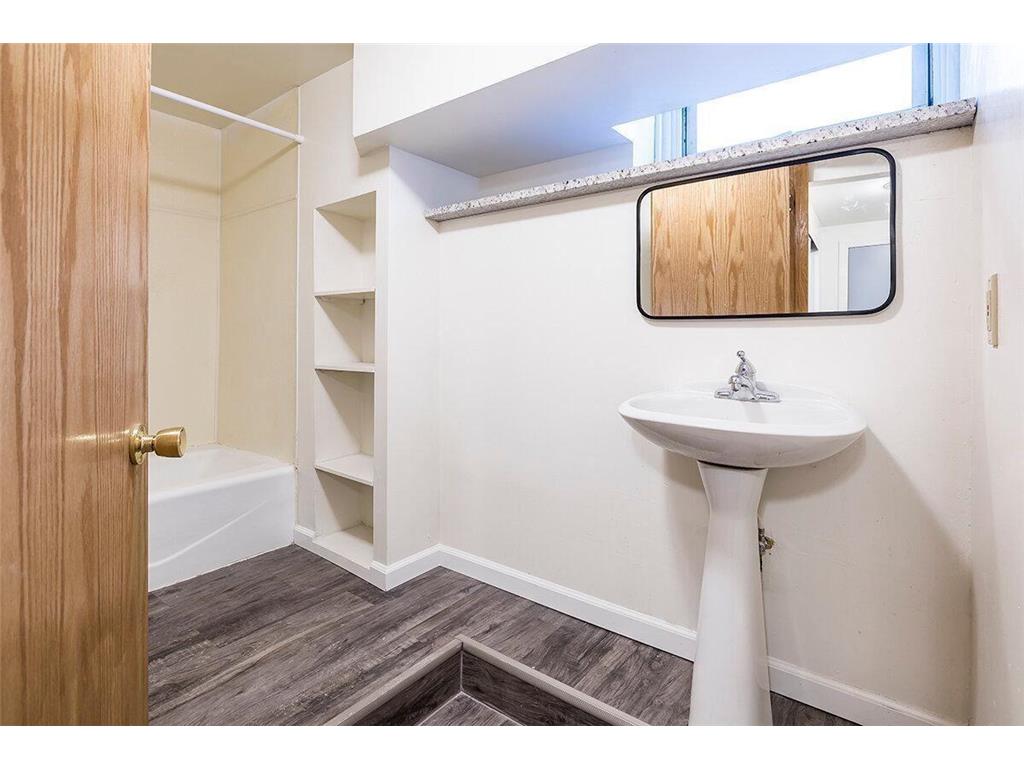 1619 Hubbard Avenue Saint Paul MN 55104 6803172 image43