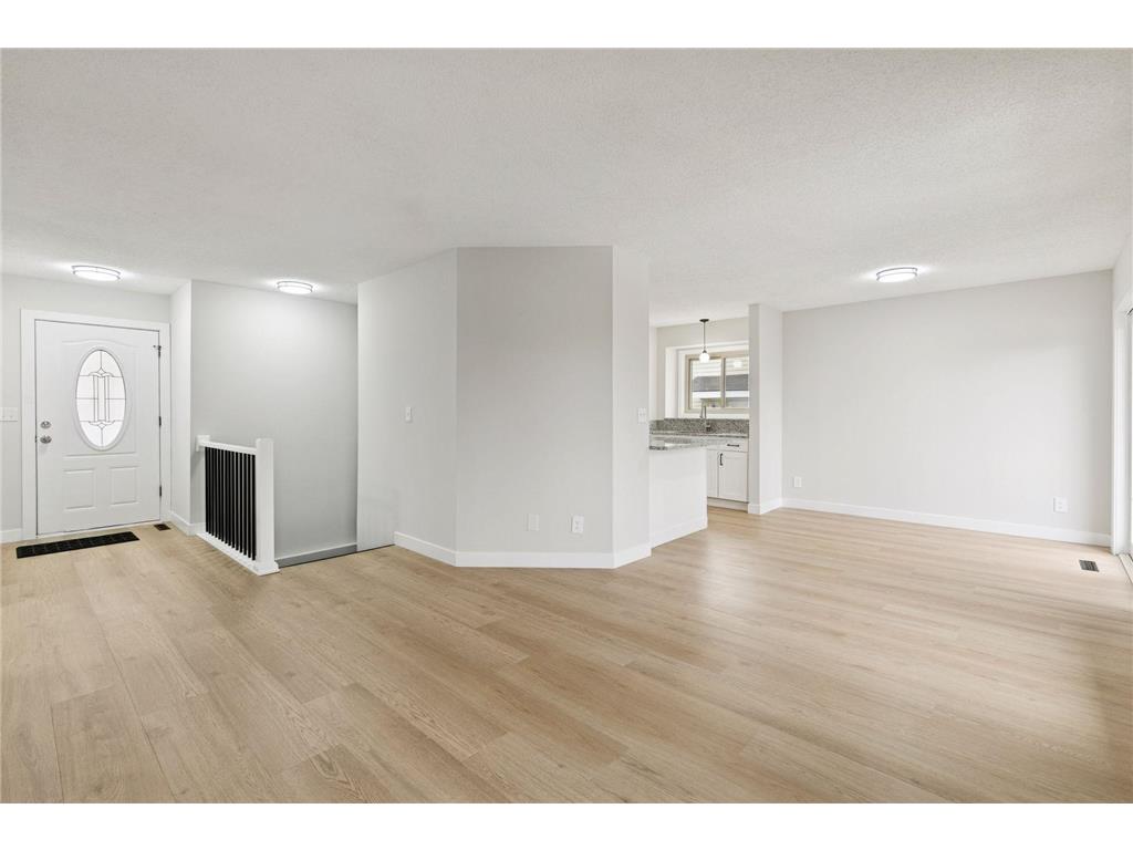 16193 Jamaica Avenue Lakeville MN 55044 7023721 image1