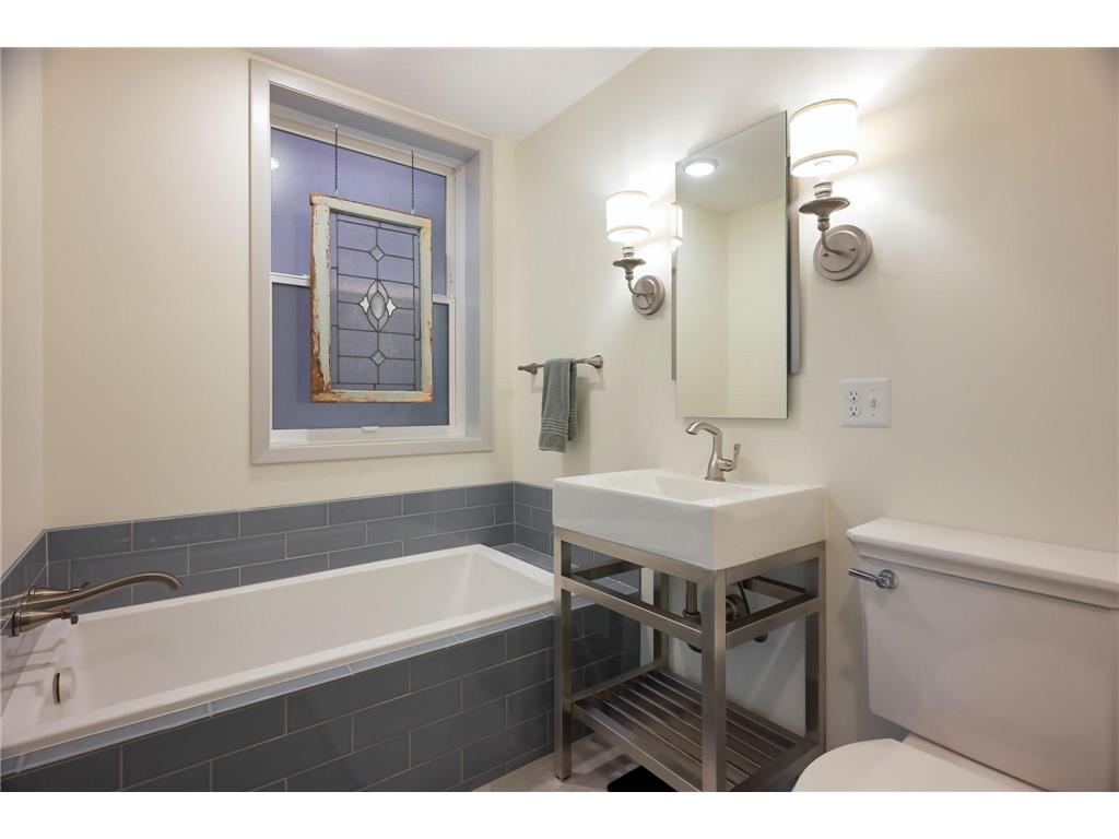 162 College Avenue W #3 Saint Paul MN 55102 7019216 image31