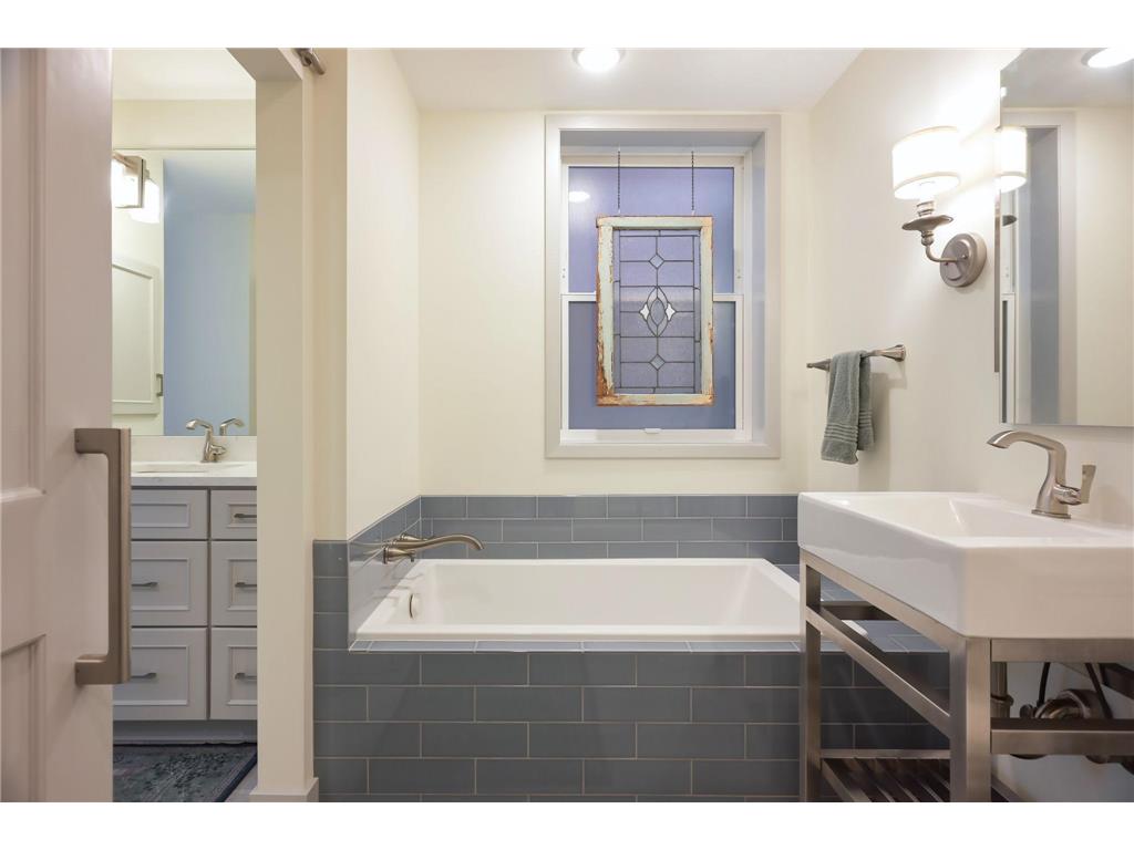 162 College Avenue W #3 Saint Paul MN 55102 7019216 image32
