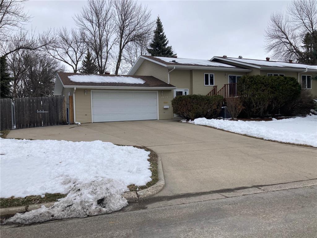 1620 Elm Street S Moorhead MN 56560 7051517 image1
