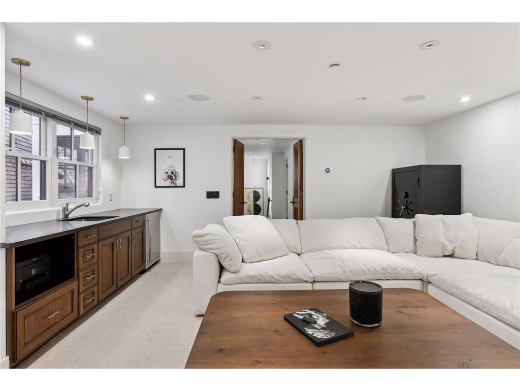 1620 Kenwood Parkway Minneapolis MN 55405 7015010 image69