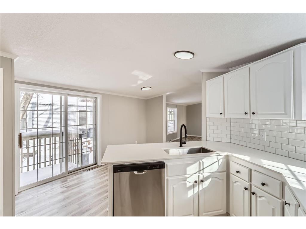 1620 Knight Street Shoreview MN 55126 6660093 image1