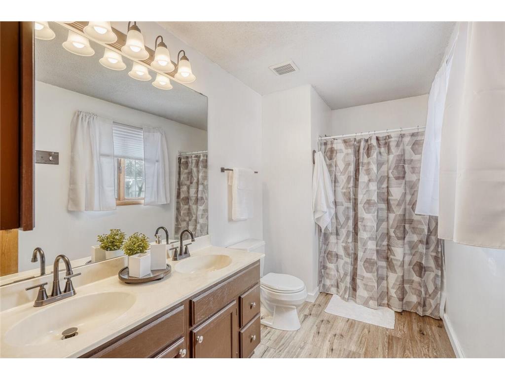 16200 Hyland Avenue Lakeville MN 55044 7034888 image17